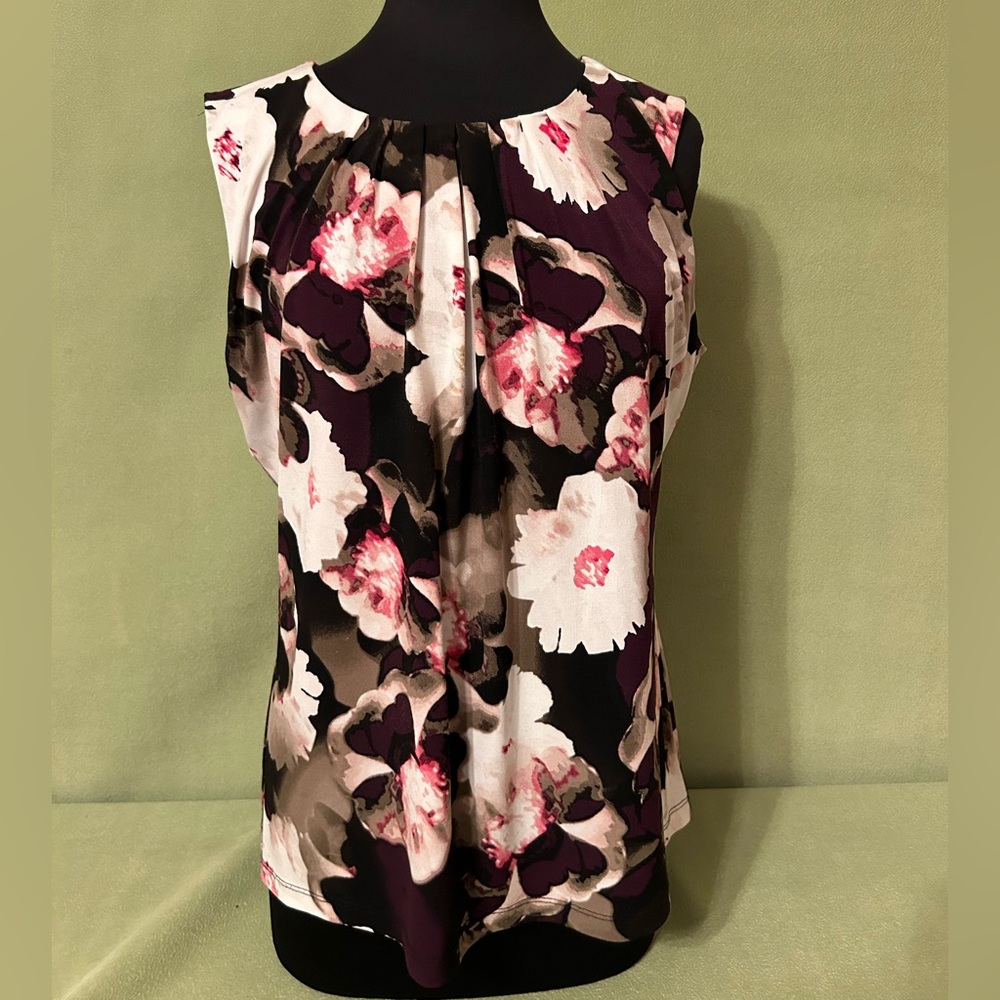 Floral Sleeveless Blouse